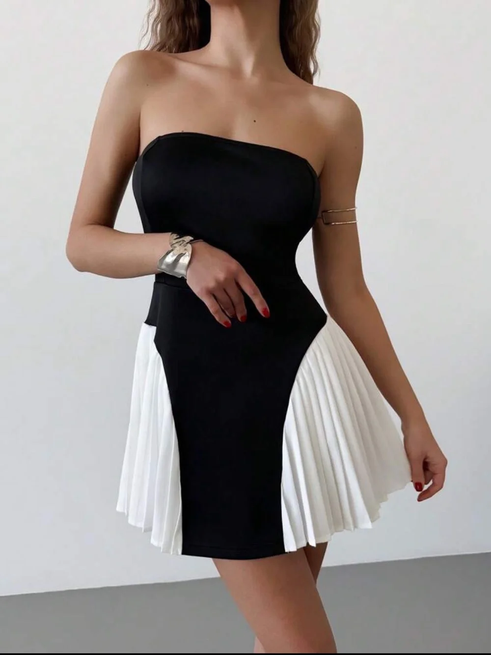Strapless Black & White Pleated Mini Dress - Picture 5 of 6
